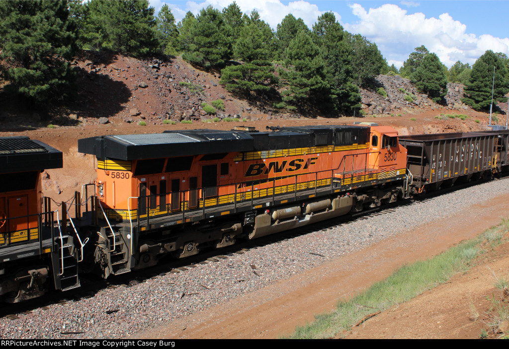 BNSF 5830